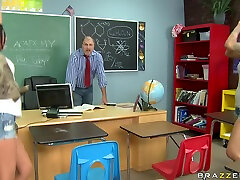 Rock And Roll Fuck School With Richie Calhoun, April Oneil - Brazzers