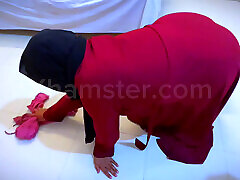 Egyptian Hot Stepmom Sweeping Stepson&039;s bhabhi in saree with husbend Room & Unfortunately She Stuck Inside The Bed