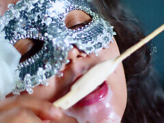 TAMIL GIRL SEXY WITH GULFI HIGH TEMPTED TAMIL AUNTY