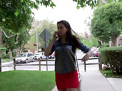 I really want to kiss you right now: Two lesbians get it on