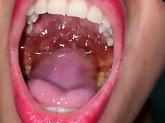 Pissing in my human toilet and making her clean the toilet with her tongue
