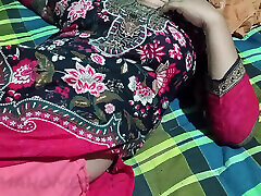 Fucking Neighbours Bhabhi when she is alone