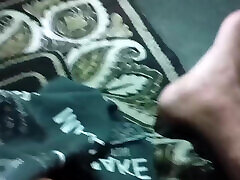 Indian Sex Video: Neighbor Calls Bhabhi Home and Has Sex