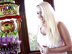 Alana Evans and her lover are sapphic pussy licking