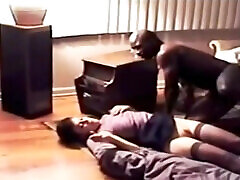 Cuckolds Secrets - Sissy watching uzajamno french in threesome