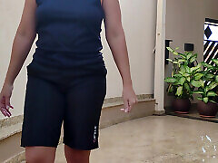 girl lost bet on soccer, didn&039;t pay and had to give it to her mechanic friend