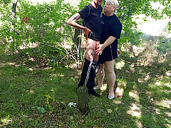 neighbor gives a public blowjob in the park