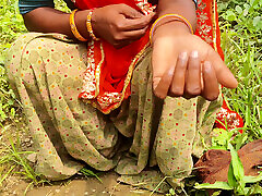 Sonam pumped out the water by putting a finger in the pussy in the fields