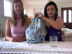 Stella Sedona And Dharma Jones In Lesbian Friends Stella & Dharma Have Fun With loira dando Play