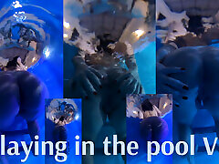giocare in piscina marybutt
