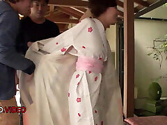 Passionate Aoi Mizunos JAV Outdoor Blow Job Shows Her Unique Skills
