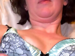 Amateur Housewife Claudia Loves To Orgasm