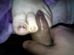 wife footjob cum on toes
