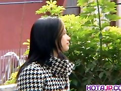 Maria Ozawa shows her hot mouth spite outdoor