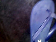 Big cumshot on flip flop