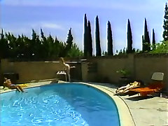 Lusty brunette lures dude near the pool and gives me nice head at home