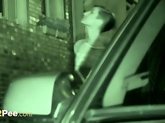 Leggy short haired bitch pissed in the darkness