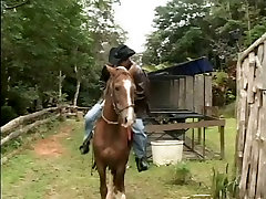 beach massage cuckold and cowgirl having steamy sex fun