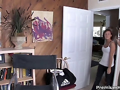 Hot starlet Eve Nicholson spreads ass