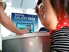 Amateur girl with terrific booty enchants me in a shop