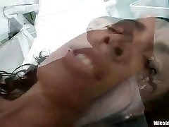Tasty Sabrena having a piscine prive fuck outdoors with a handsome man