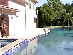 Beauty morelia durin girl fucks muscled black guy
