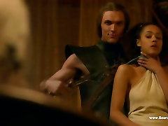 Emilia Clarke undressed - Game of Thrones S3E8