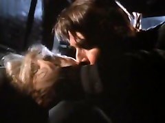 Изабель Truchon в спине уколоть 1990