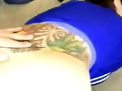 immaturi coppia è realizzare una casa clip questa ragazza ha una bella coda di cavallo