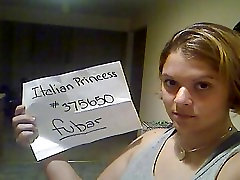 Kryptonite26 una Ragaza Italiana con un Culo muy Grande