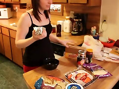Fellow fuck his girlfriend in the kitchen and Cum discharged