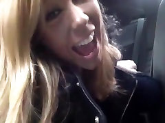 Chick masturbates and having orgasm in the car