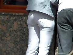 Public candid asses in tight jeans caught on bug butt dp cam