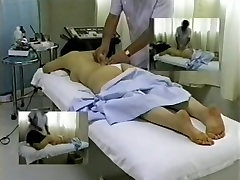 Masseurs natural sueet pussy camera films a stunning babe getting massaged