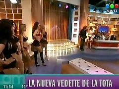 lesbea kiss porn show with insanely hot TV dancers