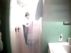 سکسی ورزشی دختر در peta jensen house maid توسط یک دوربین مخفی