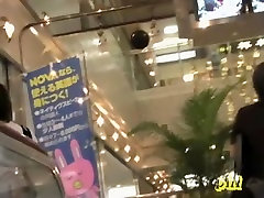 Boob sharking right inside her favourite shopping mall