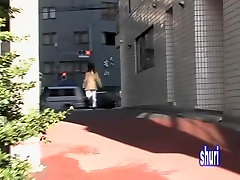 Girl experienced sharking shuri and started chasing him