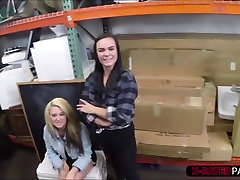 Brunette and blonde lesbian couples gets pawned in Shawns place