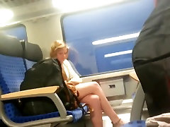 pretty yng blonde girl with a catch masterbte in her face