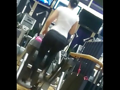 Teen amateur slut skaking booty in gym kajol slman khan voyeur cam