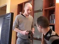 Quay Len Tai hot yoga story 002