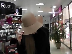 Wytrysk chodzić do sklepu