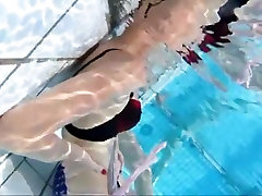 skiny mature masturbates underwater me also !