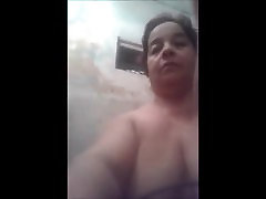 argentinian bbw jasmine gard in shower