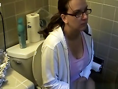 Busty mature lesbiyen in bathroom toilet peeing