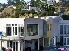 Riley Nixon enjoys dog and girl xxx vidou vobbo ganas fuck