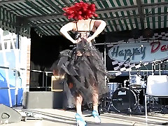 Burlesque Strip SHOW 008 Sherry BB Effeuillage