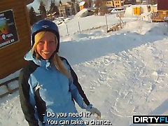 Teen chicks love snowboarders cuz they look coke in sied and can