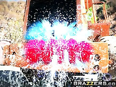 Brazzers - Big Wet Butts - Ass Under Construc